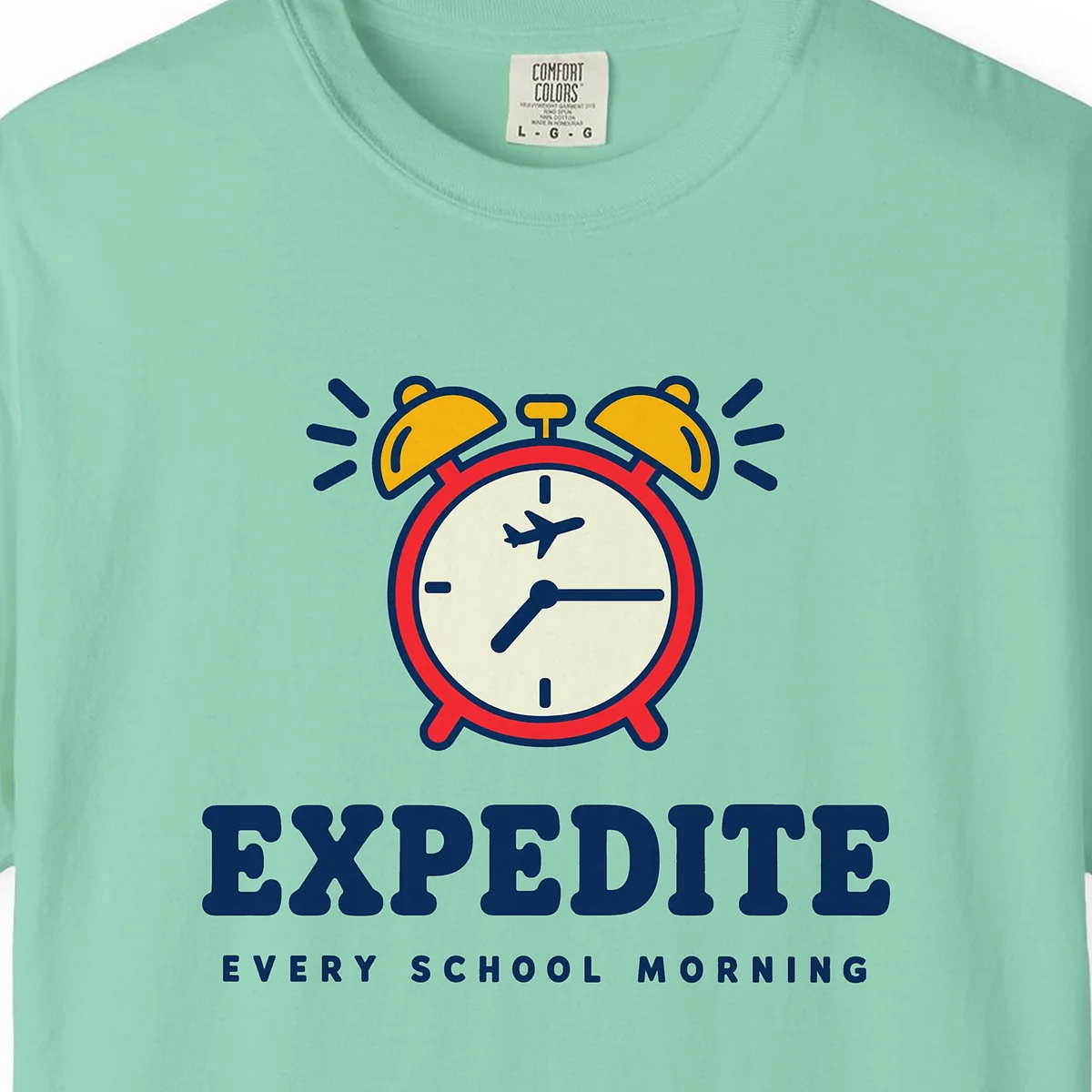 expedite-tee-island-reef-chest Expedite Tee in Island Reef, close-up