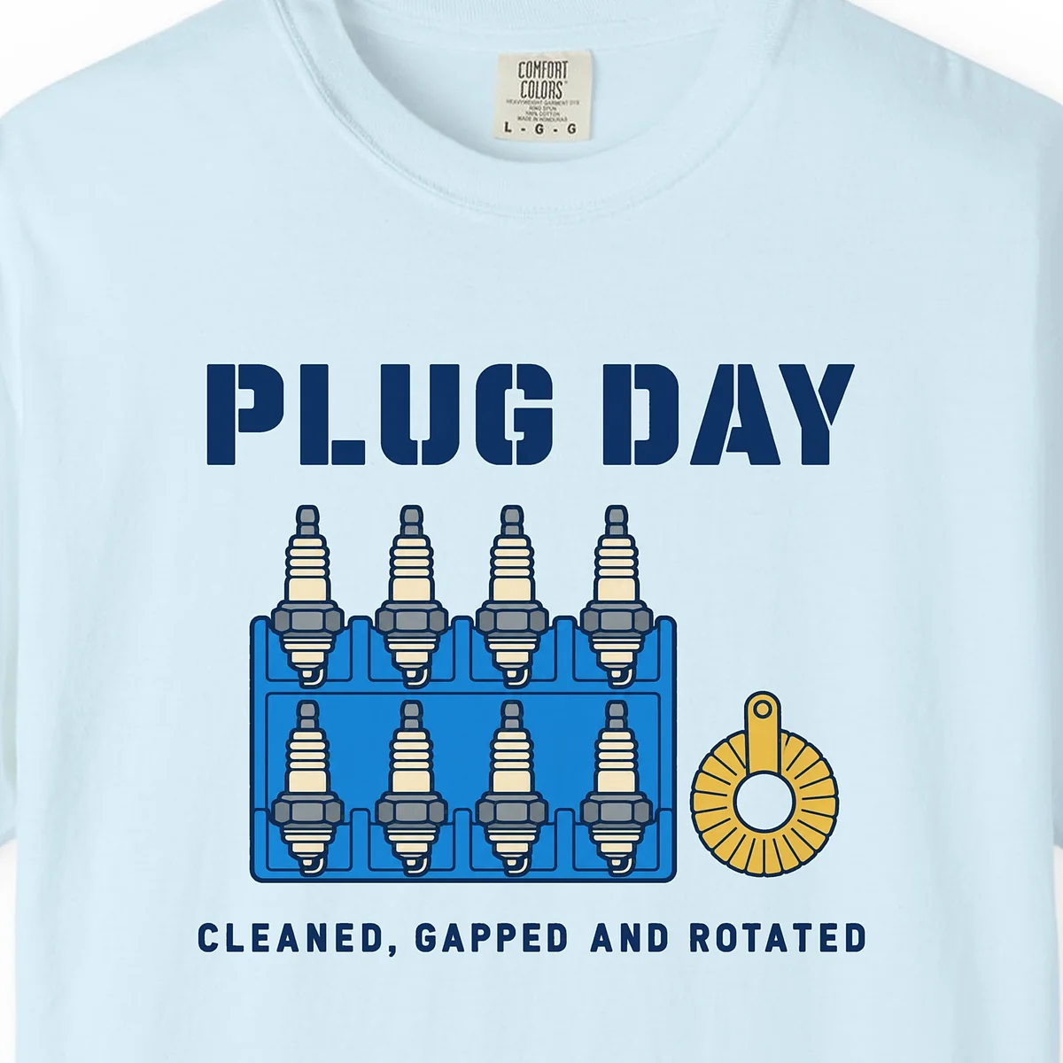 Plug Day Tee in Chambray, close-up