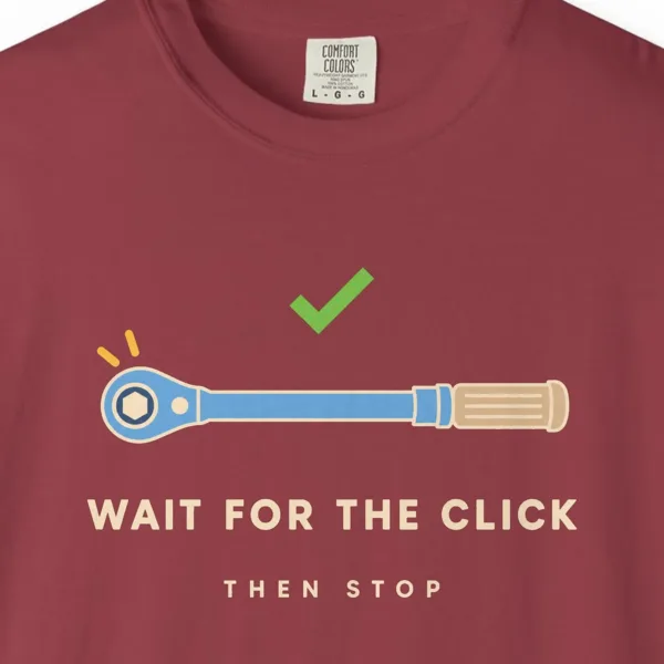 wait-for-the-click-tee-chili-chest Wait for the Click Tee in Chili, close-up